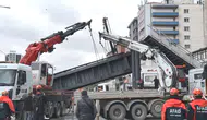 Ankara’da Damperi Açık Kamyon Üst Geçide Çarptı: 3 Yaralı
