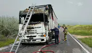 Ankara’da Seyir Halindeki Tır Alevlere Teslim Oldu