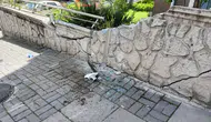 Keçiören’de Özel Halk Otobüsü Apartman Duvarına Çarptı