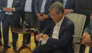Özgür Özel Mutlak Butlan Tebligatı Yırttı Ankara'da Gerginlik