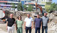 Pursaklar'da Eski Binanın Yerine Kent Meydanı Geliyor