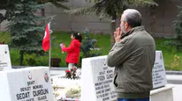 Bayram Öncesi Cebeci Askeri Şehitliği'nde Gözyaşları Sel Oldu
