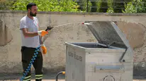 Keçiören’de Çöp Konteynerleri Düzenli Olarak Dezenfekte Ediliyor
