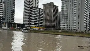 Ankara’da Sağanak Hayatı Felç Etti: Caddeler Göle Döndü