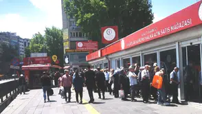 Ankara’da ucuz yumurta kuyruğu