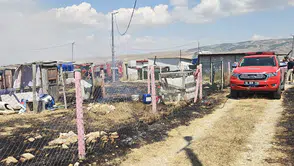 Elmadağ'da 3 Ev Alevlere Teslim Oldu, Yangın Söndürüldü