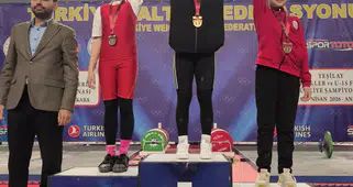 Pursaklarlı Zümra Yurtseven Türkiye Halter Şampiyonu Oldu