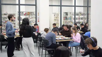 Etimesgut Belediyesi’nden Öğrencilere İftar Desteği: Kütüphanede Sıcak Yemek İkramı Başladı