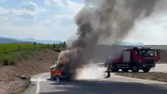 Ankara-Nallıhan Yolunda Seyir Halindeki Araç Alevlere Teslim Oldu