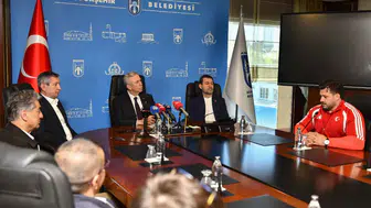 ASKİ Sporcuları Mansur Yavaş’ı Ziyaret Etti: Olimpiyat Hedefi ve Altın Madalya Vurgusu