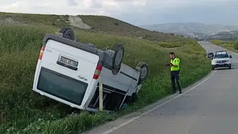 Ankara Beypazarı’nda Minibüs Devrildi: 1 Kişi Hayatını Kaybetti