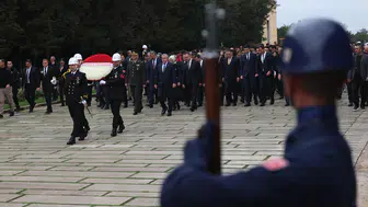 Bakan Osman Aşkın Bak Gençlik Haftası’nda Anıtkabir’i Ziyaret Etti