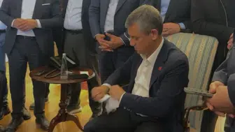 Özgür Özel Mutlak Butlan Tebligatı Yırttı Ankara'da Gerginlik