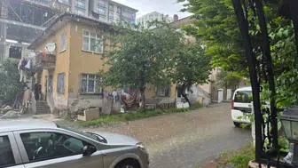 Ankara’da Şiddetli Sağanak: Cadde ve Sokaklar Su Altında