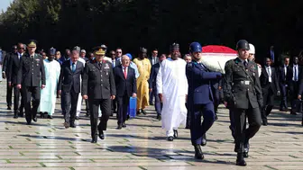 Nijer Cumhurbaşkanı Tchiani Anıtkabir’i Ziyaret Etti