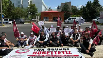 ÜNİPERSEN’den YÖK Önünde Tayin-Nakil Sistemi İçin Çağrı