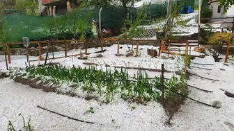 Keçiören’de Şiddetli Dolu Yağışı Hayatı Olumsuz Etkiledi