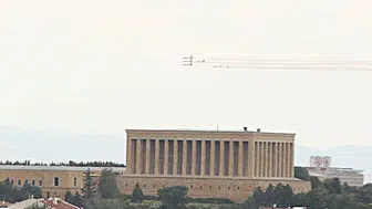 Türk Yıldızları Ankara Semalarında NATO Zirvesi Öncesi Prova Yaptı
