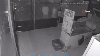 Ankara Sincan’da Dondurma Hırsızlığı Kameraya Yansıdı