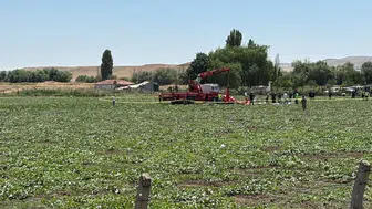 Sincan'da Düşen Eğitim Helikopteri Vinçle Kaldırıldı