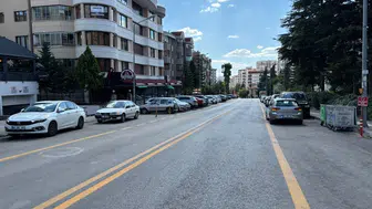Çankaya'da Kontrolden Çıkan Otomobil 7 Araca Çarptı