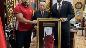 Taha Akgül ve Rıza Kayaalp'ten MHP Lideri Bahçeli'ye Ziyaret