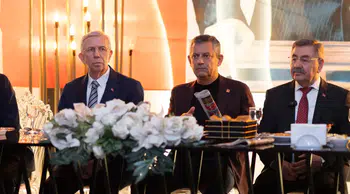 Gölbaşı'nda Birlik ve Beraberlik İftarı: Özgür Özel ve Mansur Yavaş Odabaşı'nın Sofrasında Buluştu