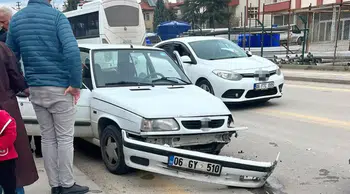 Ankara Beypazarı’nda Zincirleme Kaza: 3 Kişi Yaralandı