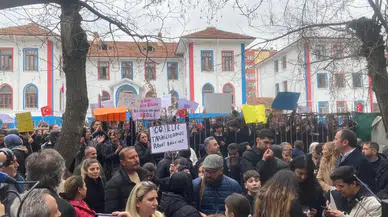Mimar Kemal Ortaokulu’nun Devrine Tepki