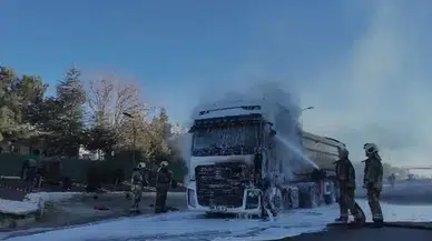Ankara Polatlı’da Seyir Halindeki Hafriyat Kamyonu Alev Alev Yandı