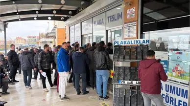 Ankara’da APP Plaka Değişiminde Son Gün Yoğunluğu: Uzun Kuyruklar Oluştu