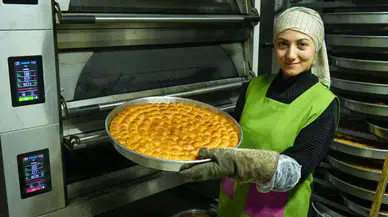Beypazarı'nın 80 Katlı Baklavası Bayram Sofralarına Hazırlanıyor