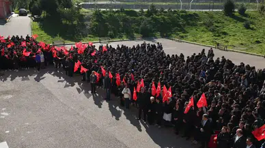 Öğretmenler 81 ilde bayraklarla ders başı yaptı