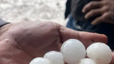 Ankara’da Dolu Yağışı Etkili Oldu: Gölbaşı Beyaza Büründü