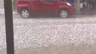 Bala’da Dolu Yağışı Etkili Oldu: İlçe Beyaza Büründü