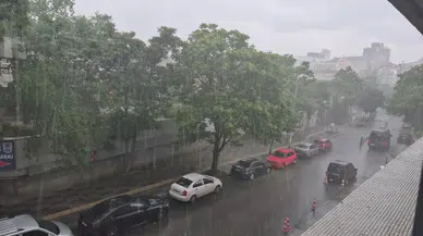 Ankara Çankaya’da Dolu Yağışı Hayatı Olumsuz Etkiledi