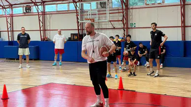 EuroLeague Yıldızı Arturas Milaknis Ankara'da Gençlerle Buluştu
