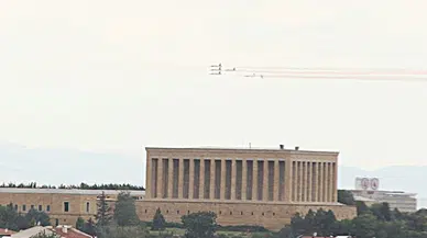 Türk Yıldızları Ankara Semalarında NATO Zirvesi Öncesi Prova Yaptı