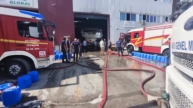 Kahramankazan'da Kimyasal Fabrika Yangını Yan Binaya Sıçradı