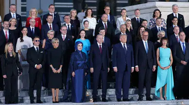 NATO Liderleri Cumhurbaşkanlığı Külliyesi'nde Aile Fotoğrafı Çektirdi