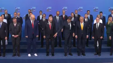 NATO Zirvesi'nde Beyaz Spor Ayakkabı Detayı Gülümsetti