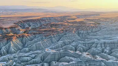 Nallıhan Gökkuşağı Tepeleri'nde gün batımı büyüledi