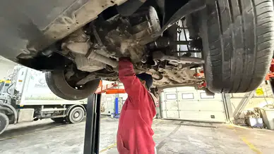 Sincan Belediyesi’nden Tasarruf Hamlesi: Belediye Araçları Kendi Atölyesinde Yenileniyor