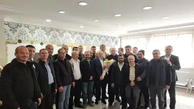 42 Yıllık Öğretmen Emekli Oldu: Son Dersine Eski Öğrencileri Katıldı