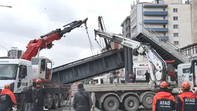Ankara’da Damperi Açık Kamyon Üst Geçide Çarptı: 3 Yaralı