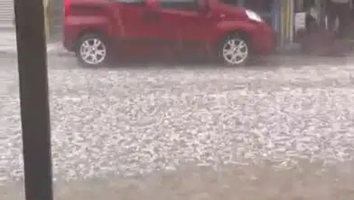 Bala’da Dolu Yağışı Etkili Oldu: İlçe Beyaza Büründü