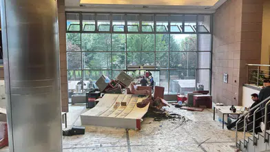CHP Genel Merkezi’nde Hareketli Gün: Özgür Özel Binadan Ayrıldı