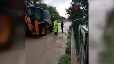 Beypazarı’nda Sağanak Yağış Siteyi Su Bastı