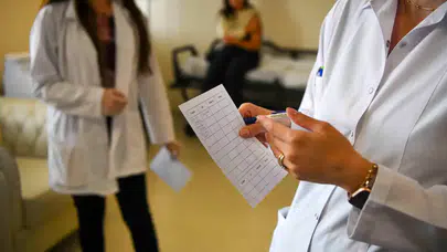 ABB’den Türkiye’de Bir İlk: 5 Bin Doz Ücretsiz HPV Aşısı Uygulandı