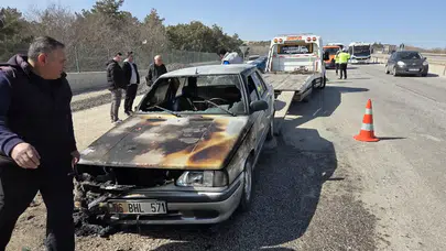 Ankara Elmadağ'da Seyir Halindeki Otomobil Alev Aldı